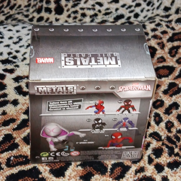 Spiderman M255 spider Gwen cast figure - Picture 6 of 8